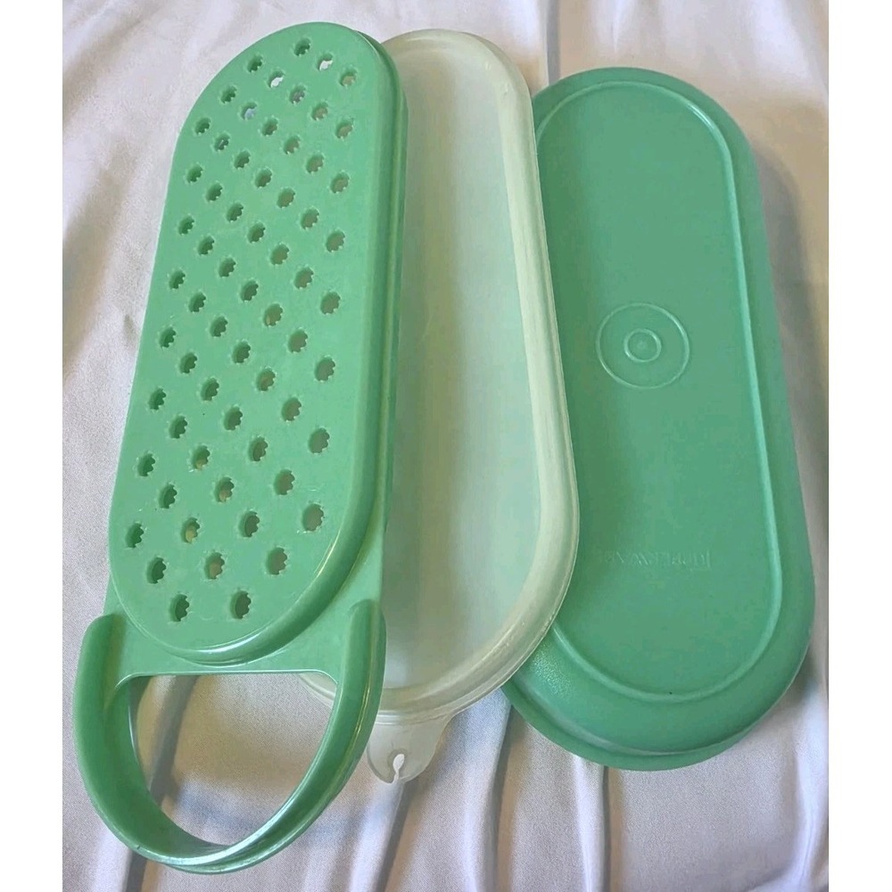 TUPPERWARE Vintage Jadeite Green Grater & Keeper 3 Pc. 1375-10, 1374-9, 1376-12